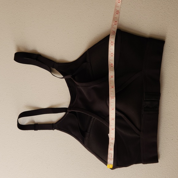 Gymshark Sports Bra XS Black Seamless w/ Padding Wicking Technology keeps u Cool - Picture 5 of 5
